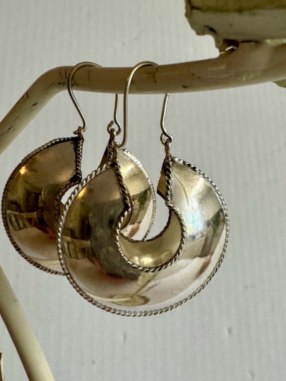 Vintage Handmade Puff Done Sterling Silver Earrings With Rope Details.